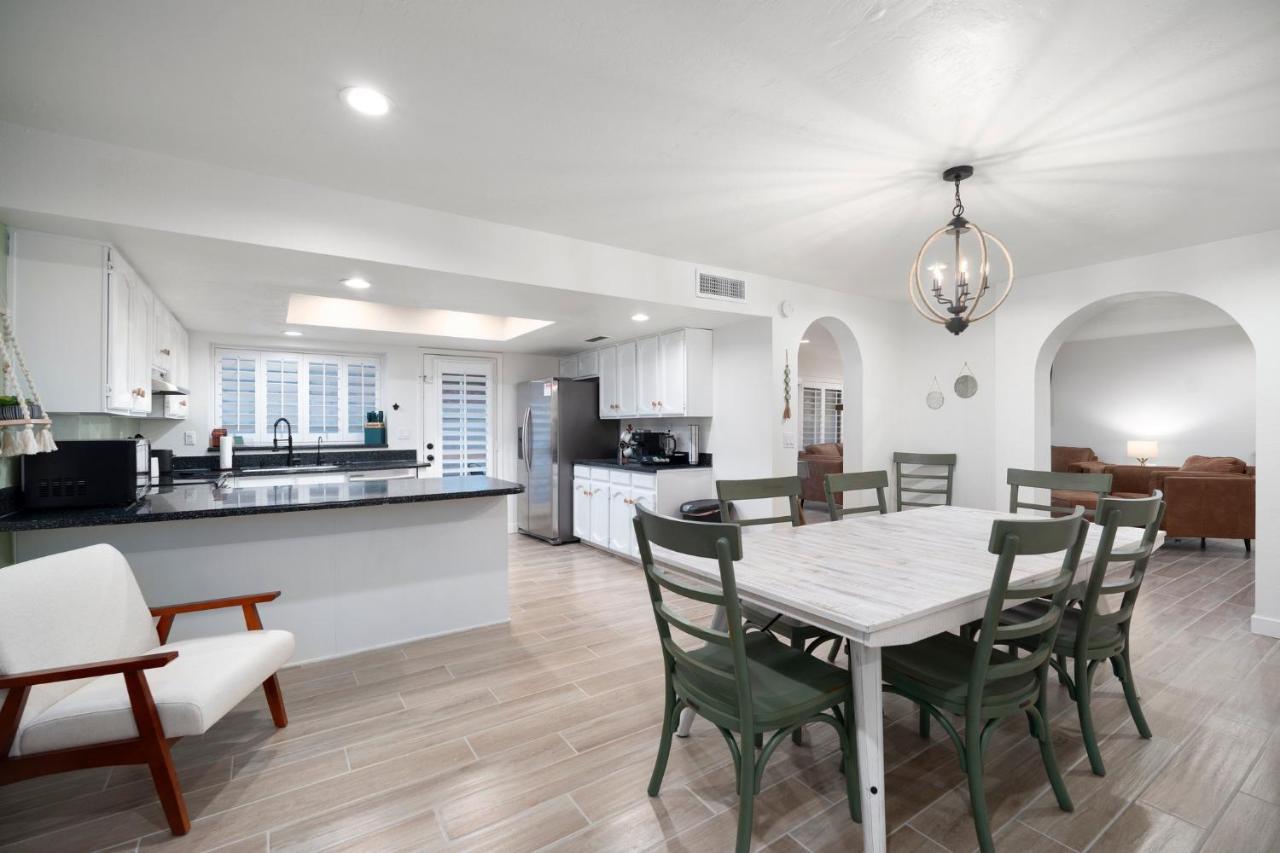 פאוריה Large Pool With Diving Board, Remodeled 3Bdrm, Near State Farm Stdm And More! מראה חיצוני תמונה
