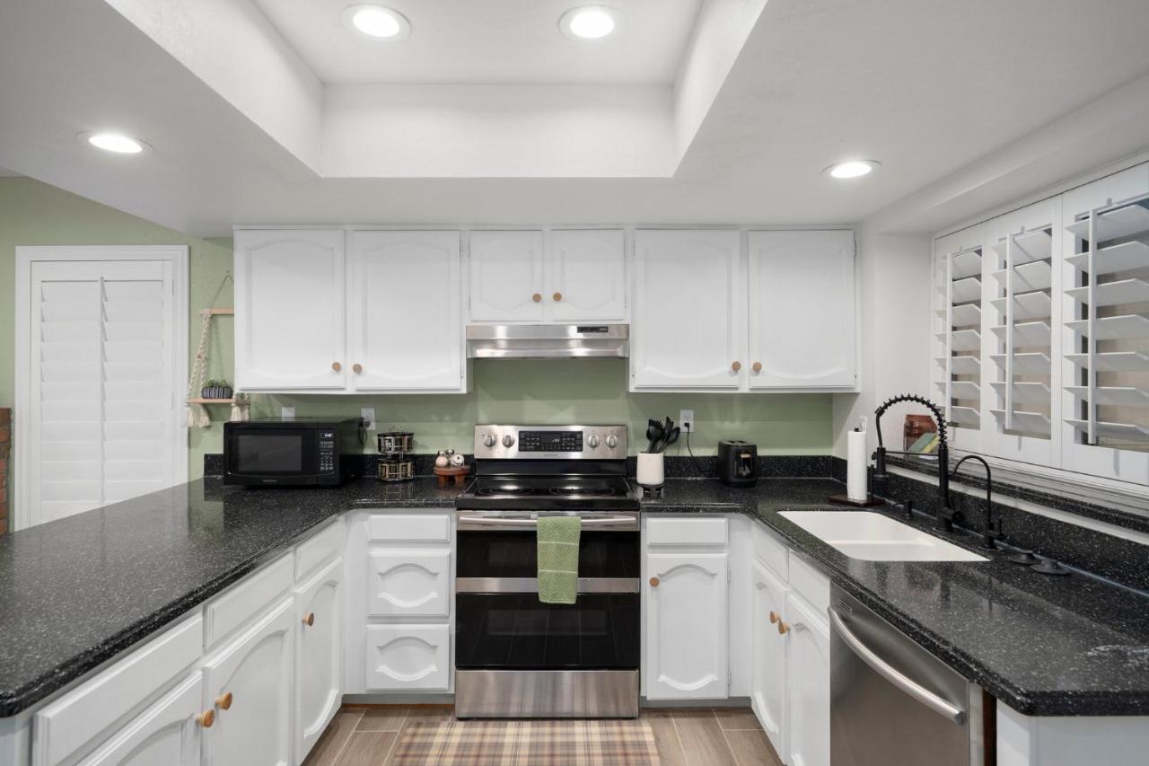 פאוריה Large Pool With Diving Board, Remodeled 3Bdrm, Near State Farm Stdm And More! מראה חיצוני תמונה